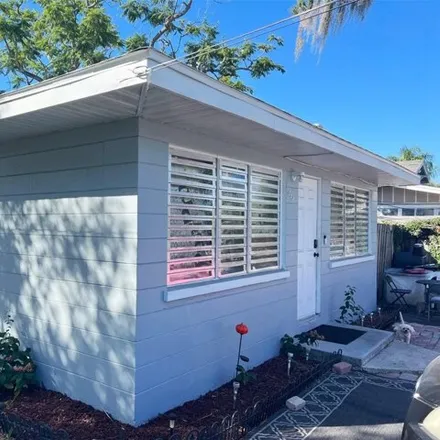 Buy this 3 bed house on 2334 10th Street West in Bradenton, FL 34205