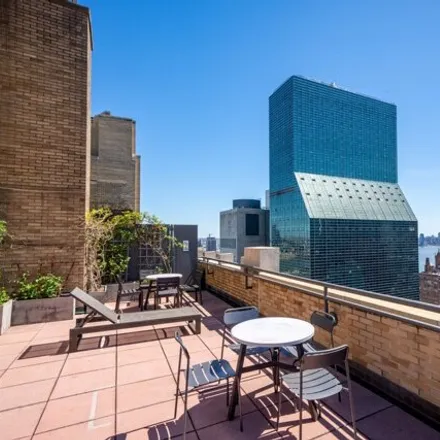 Image 9 - The Belmont, 320 East 46th Street, New York, NY 10017, USA - Condo for sale