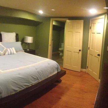 Rent this 6 bed condo on Nashville-Davidson