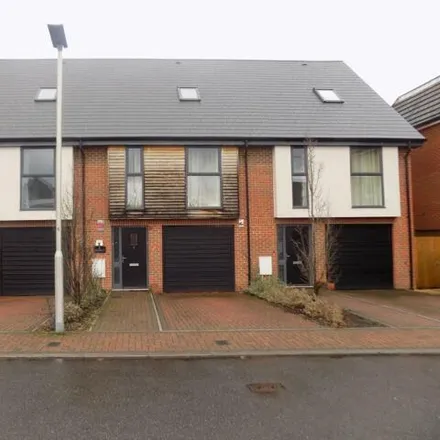 Image 1 - Faircross Court, Thatcham, RG18 3GL, United Kingdom - Townhouse for rent