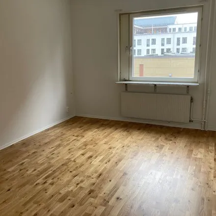 Rent this 2 bed apartment on Skaragatan 104 in 252 63 Helsingborg, Sweden