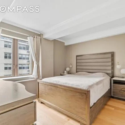 Image 4 - 227 East 19th Street, New York, NY 10003, USA - Condo for rent