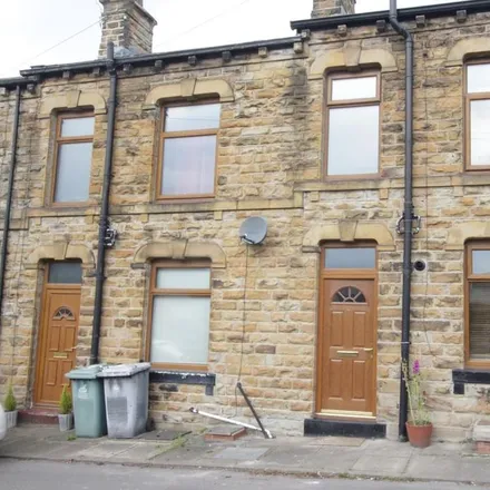 Rent this 1 bed townhouse on Bradford Road Newsagents in Colbeck Row, Birstall