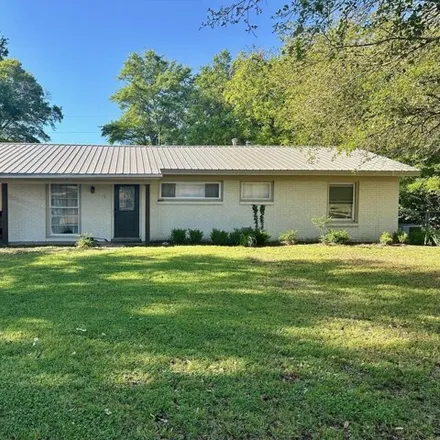 Buy this 3 bed house on 111 Thomas Street in Cleveland, MS 38732