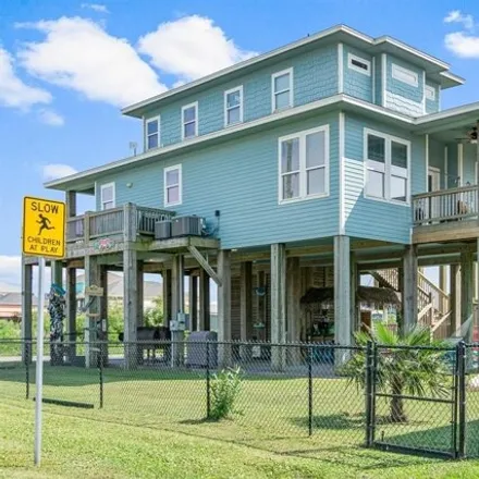 Buy this 3 bed house on 807 Sea Spray Drive in Galveston County, TX 77650
