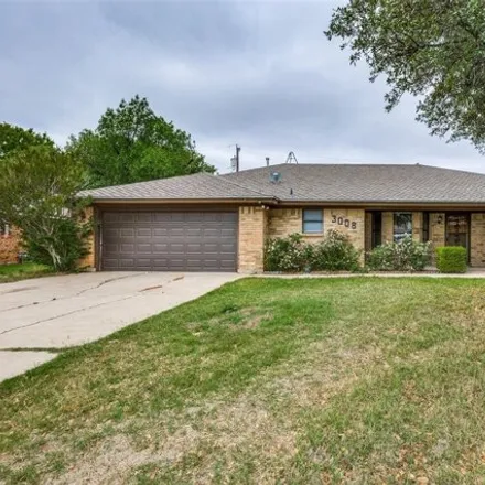 Buy this 3 bed house on 3098 Red Oak Circle in Abilene, TX 79606
