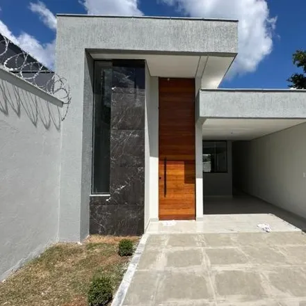 Buy this 3 bed house on Praça Vereador Dumas Chalita in Centro, São José da Lapa - MG