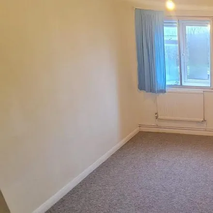 Rent this 3 bed apartment on Radcliffe Way in London, UB5 6HL