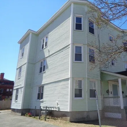 Rent this 2 bed apartment on 125 Greene Street in Old Hill, Springfield