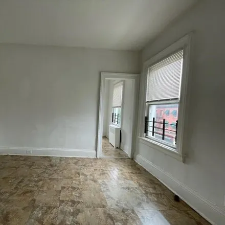 Image 6 - 13 Emory Street, Jersey City, NJ 07304, USA - House for rent
