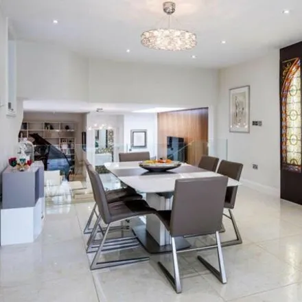 Image 4 - 40 Ordnance Hill, London, NW8 6PU, United Kingdom - Duplex for sale