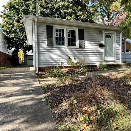 Buy this 3 bed house on 157 Mount Marie Avenue Northwest in Grove Mill, Stark County
