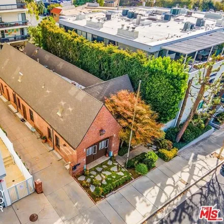 Image 2 - 975 Hancock Avenue, West Hollywood, CA 90069, USA - House for sale