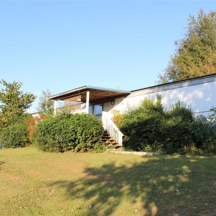 Buy this 3 bed house on 10940 Hardyville Road in Hardyville, Hart County