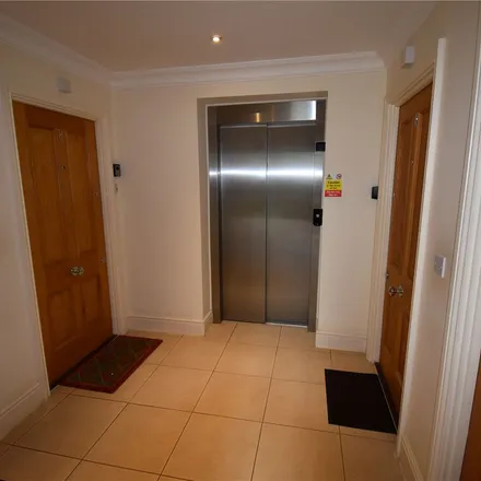 Image 5 - Crondall House, Leaden Vere, Long Sutton, RG29 1TS, United Kingdom - Apartment for rent