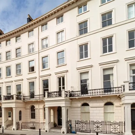 Rent this 3 bed apartment on St John's Road in Hove, BN3 2FX