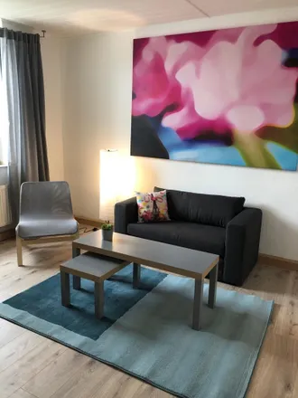 Rent this 3 bed apartment on Derfflingerstraße 38 in 40470 Dusseldorf, Germany