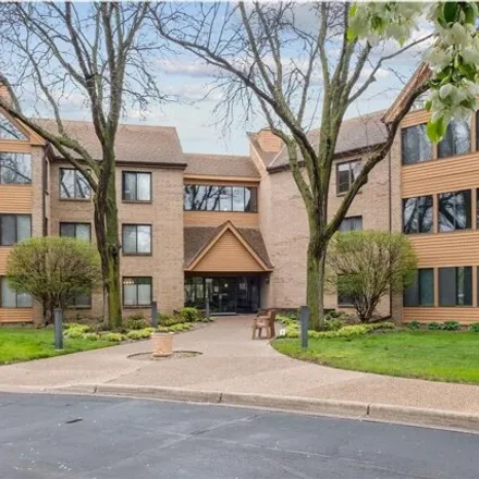 Buy this 2 bed condo on Minnesota Valley Country Club in Zion Road, Bloomington