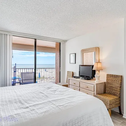 Rent this 3 bed condo on Indian Shores