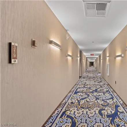 Image 5 - Palms Place, South Arville Street, Paradise, NV 89103, USA - Condo for sale