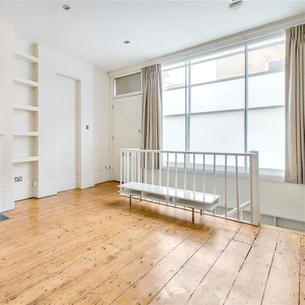 Rent this 1 bed townhouse on 105 Sheen Road in London, TW9 1YJ