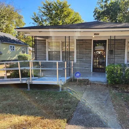 Buy this 3 bed house on 3037 Hoskins Road in Memphis, TN 38111