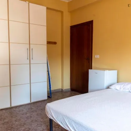 Image 5 - Via Antonino Pio, 61, 00145 Rome RM, Italy - Apartment for rent