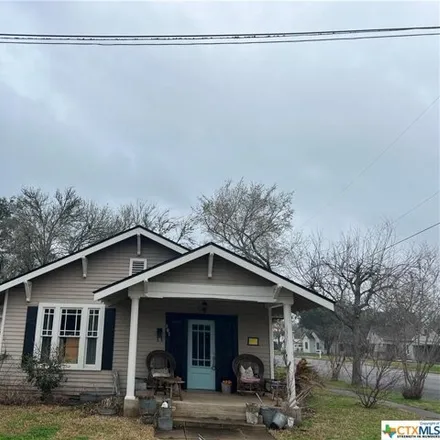 Image 2 - 987 North Clinton Street, Cuero, TX 77954, USA - House for sale