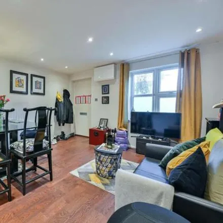 Buy this 1 bed apartment on Oxley Close in London, SE1 5HN