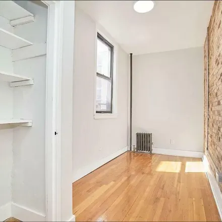 Rent this 3 bed townhouse on 468 West 142nd Street in New York, NY 10031