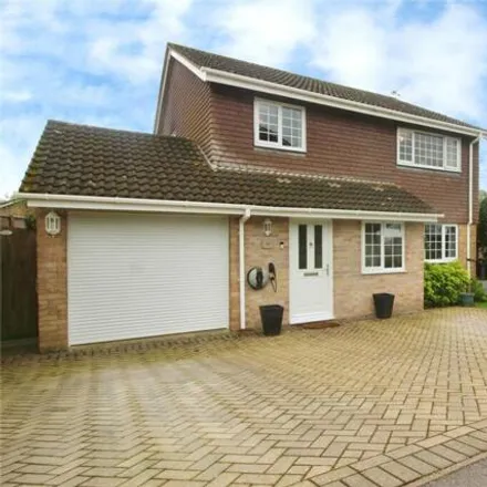 Buy this 4 bed house on Lordsfield Gardens in Overton, RG25 3EW