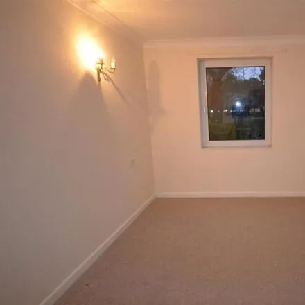 Image 5 - Ashley Cross Play Area, Station Road, Poole, BH14 8UG, United Kingdom - Apartment for rent