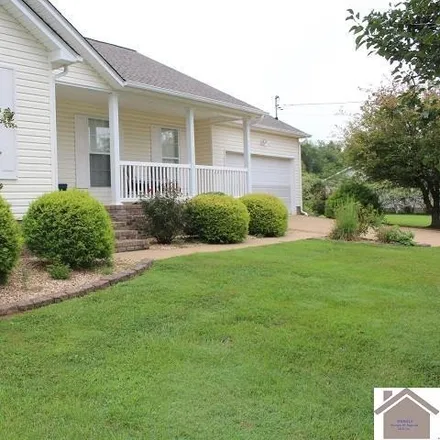 Image 2 - 314 Fairview Drive, Mayfield, KY 42066, USA - House for sale