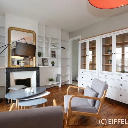 Image 8 - 8 Place d'Anvers, 75009 Paris, France - Apartment for rent