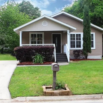 Buy this 3 bed house on 212 North 20th Avenue in Hattiesburg, MS 39401