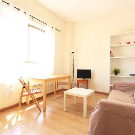 Rent this 1 bed apartment on Madrid in Calle de Rodríguez San Pedro, 24