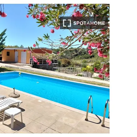 Rent this 2 bed apartment on Rua dos Moinhos in 2710-652 Sintra, Portugal
