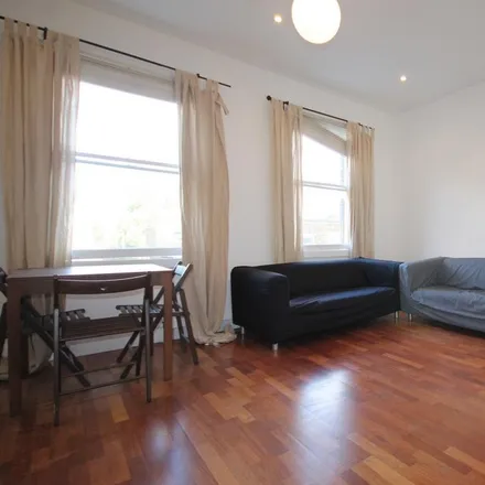 Rent this 4 bed apartment on Williamson Street in London, N7 0SQ