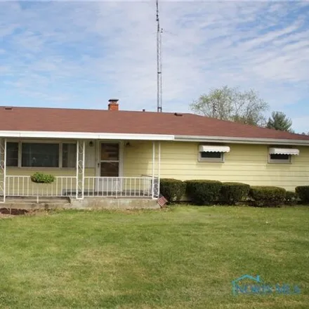 Buy this 3 bed house on 1398 South Jackson Avenue in Defiance, OH 43512