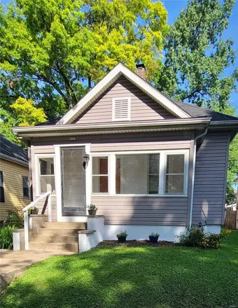 Buy this 2 bed house on 2323 Edison Avenue in Granite City, IL 62040