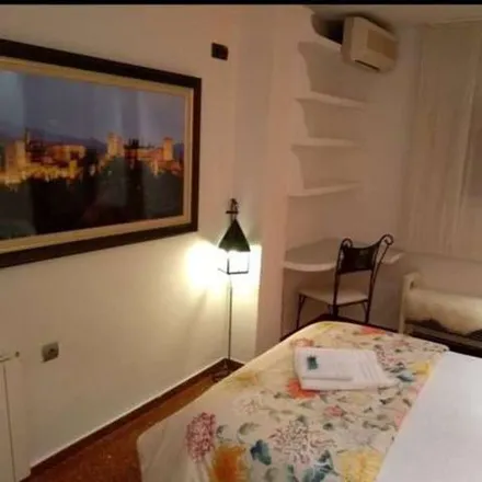 Image 8 - Escuela Montalbán, Calle Conde Cifuentes, 11, 18005 Granada, Spain - Apartment for rent