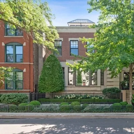 Image 1 - 1871 North Howe Street, Chicago, IL 60614, USA - House for sale
