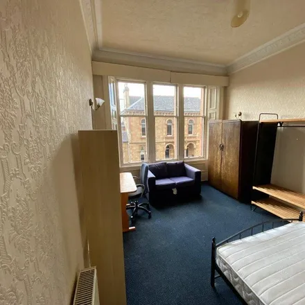 Image 4 - Cranworth Street, North Kelvinside, Glasgow, G12 8BZ, United Kingdom - Apartment for rent