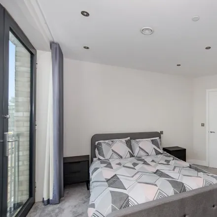 Image 6 - San Gennaro, 22 Battersea Park Road, London, SW11 4HY, United Kingdom - Apartment for rent