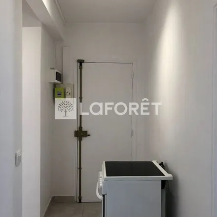 Image 8 - 90 Avenue Daumesnil, 75012 Paris, France - Apartment for rent