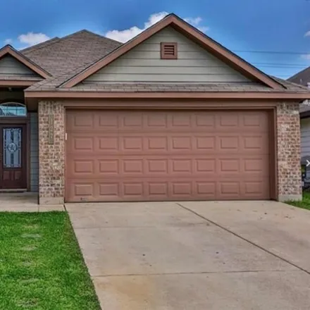 Buy this 3 bed house on 101 Briarwood Lane in Huntsville, TX 77320