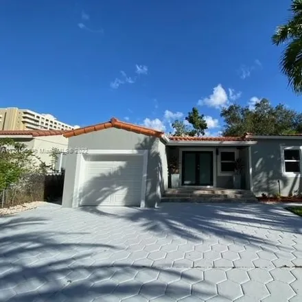 Buy this 3 bed house on 2531 Southwest 25th Street in The Pines, Miami