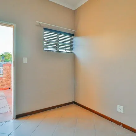Image 4 - unnamed road, Wapadrand Security Village, Gauteng, 0050, South Africa - Townhouse for rent