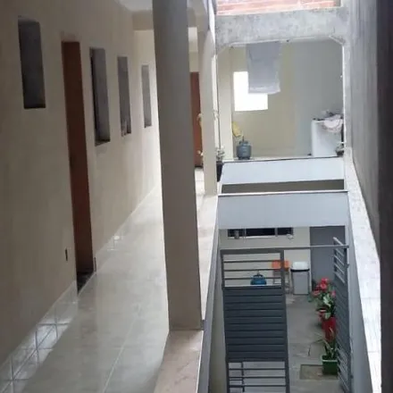 Buy this studio house on Rua Rosalina Clara da Silva 14 in Alto de Santa Lúcia, Carapicuíba - SP