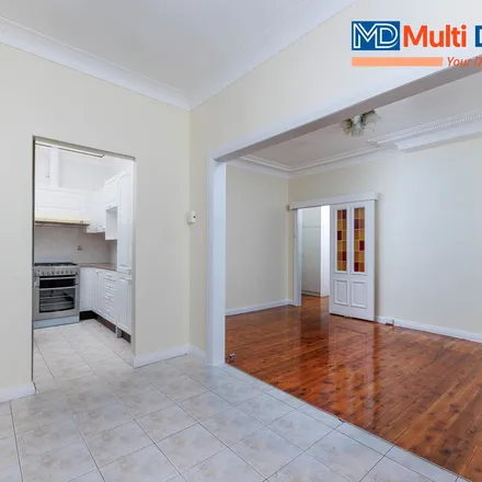 Image 2 - Broadarrow Road, Beverly Hills NSW 2209, Australia - Apartment for rent